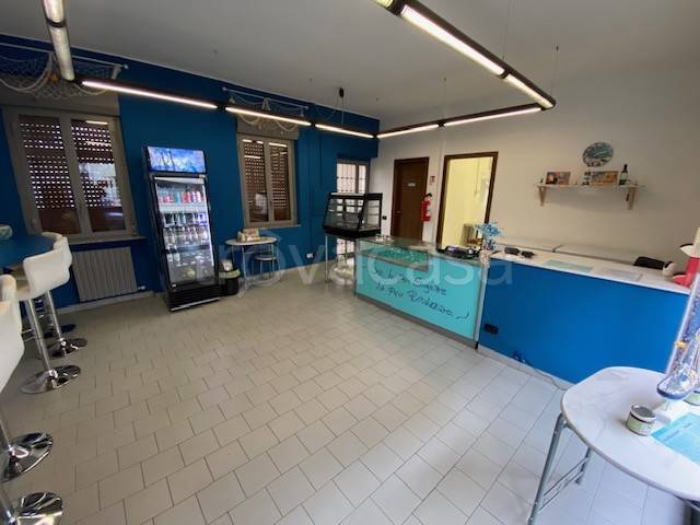negozio in vendita a Legnano