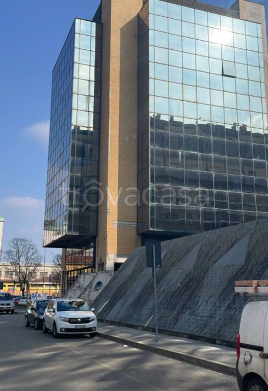 ufficio in vendita a Legnano