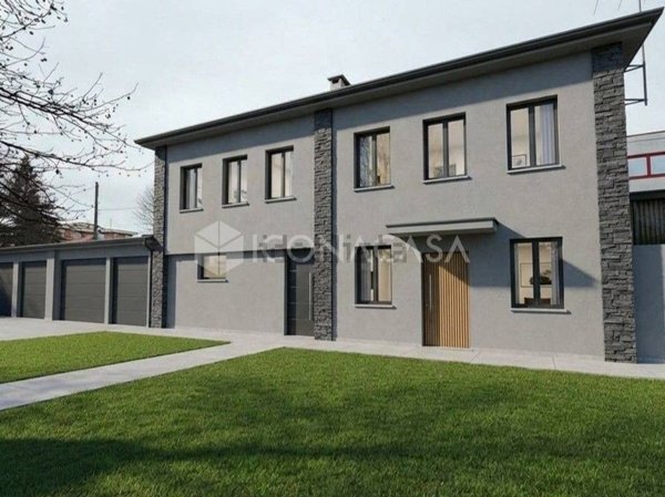 casa indipendente in vendita a Legnano