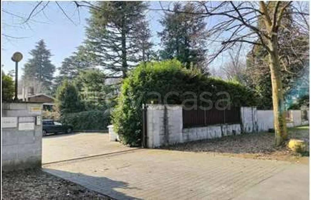 casa indipendente in vendita a Legnano