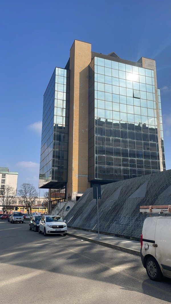 ufficio in vendita a Legnano