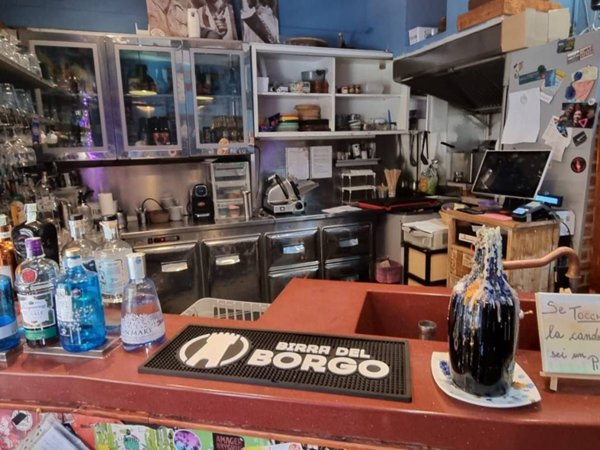 negozio in vendita a Legnano