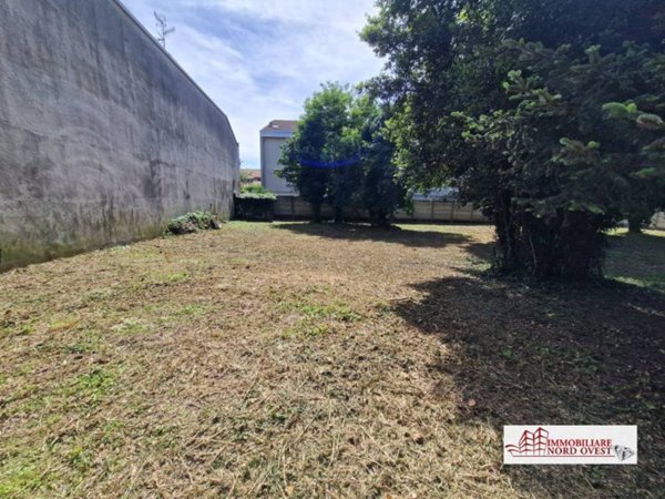 locale di sgombero in vendita a Legnano