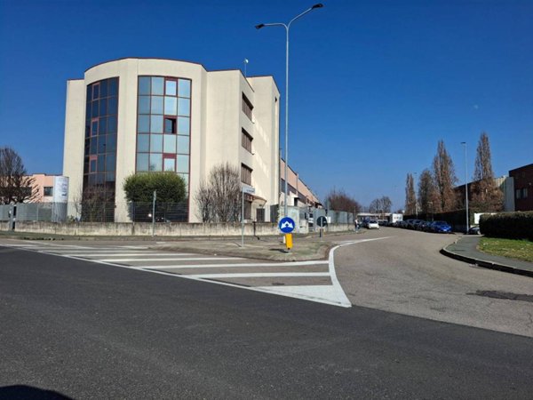 ufficio in vendita a Legnano