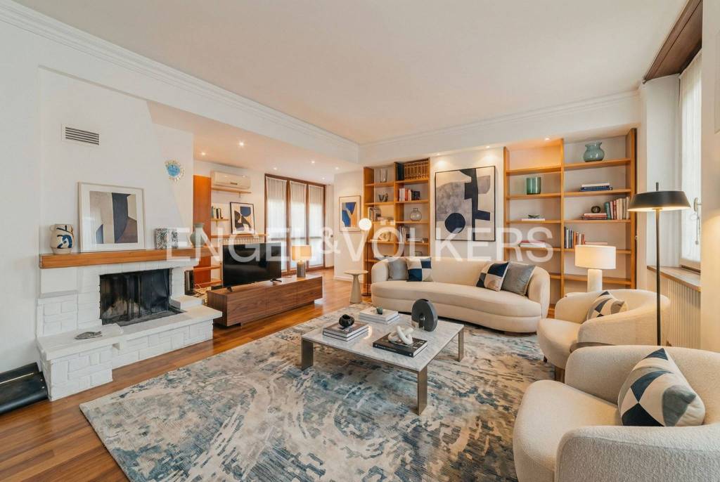 casa indipendente in vendita a Legnano