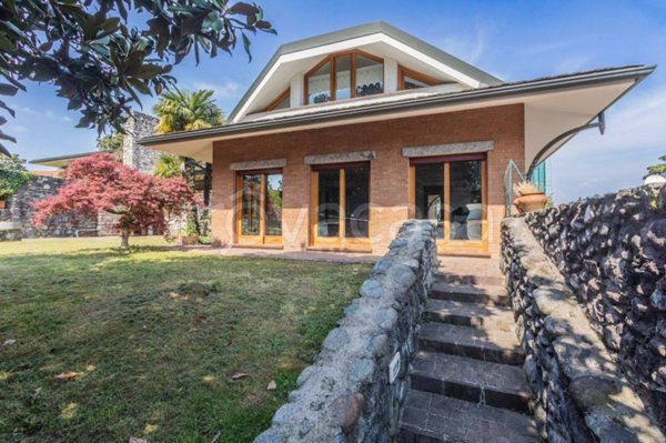 casa indipendente in vendita a Legnano