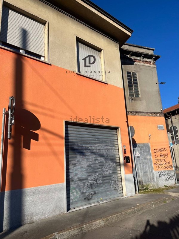 negozio in vendita a Legnano