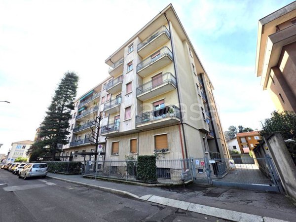 casa semindipendente in vendita a Legnano