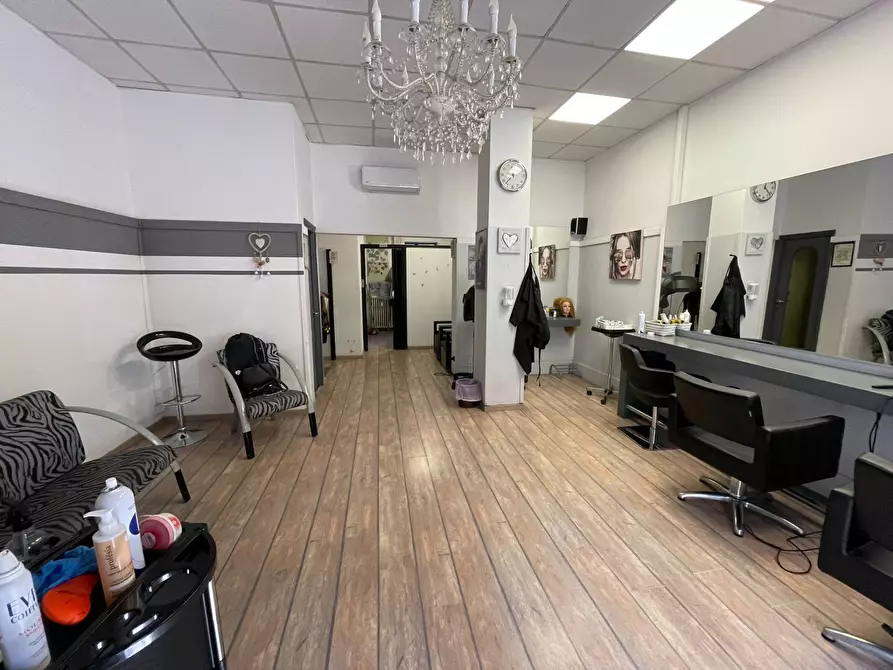 negozio in vendita a Legnano