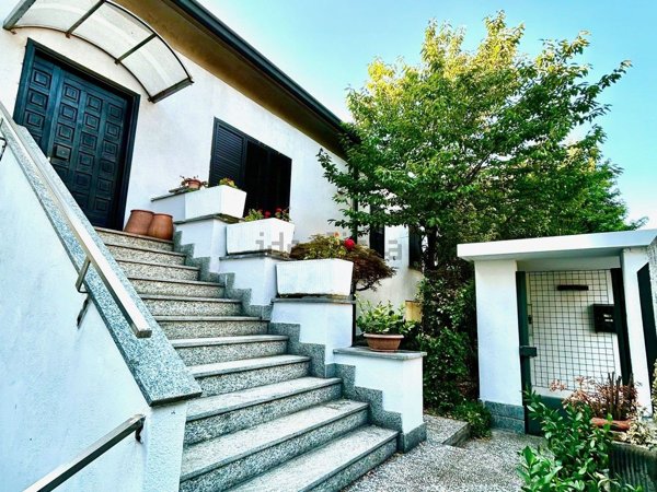casa indipendente in vendita a Legnano
