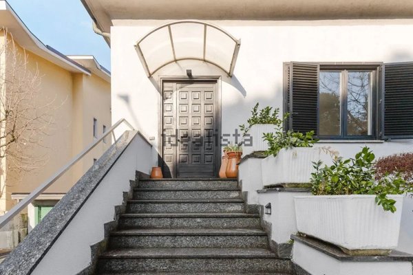 casa indipendente in vendita a Legnano