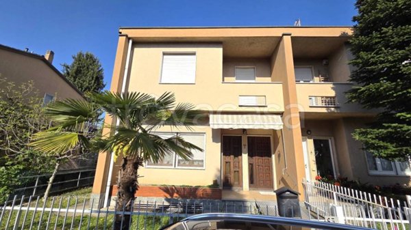 casa indipendente in vendita a Legnano