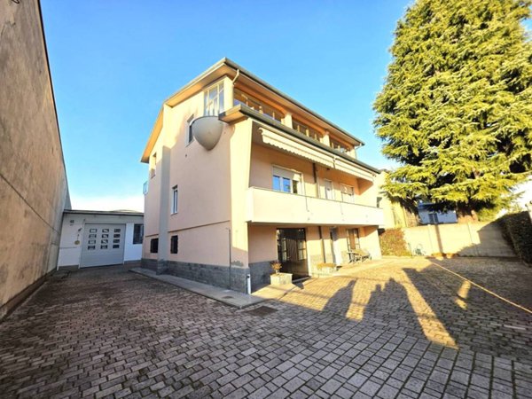 casa indipendente in vendita a Legnano