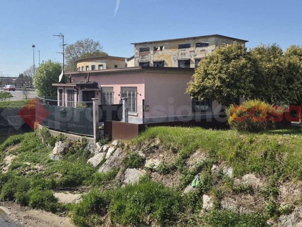 casa indipendente in vendita a Legnano