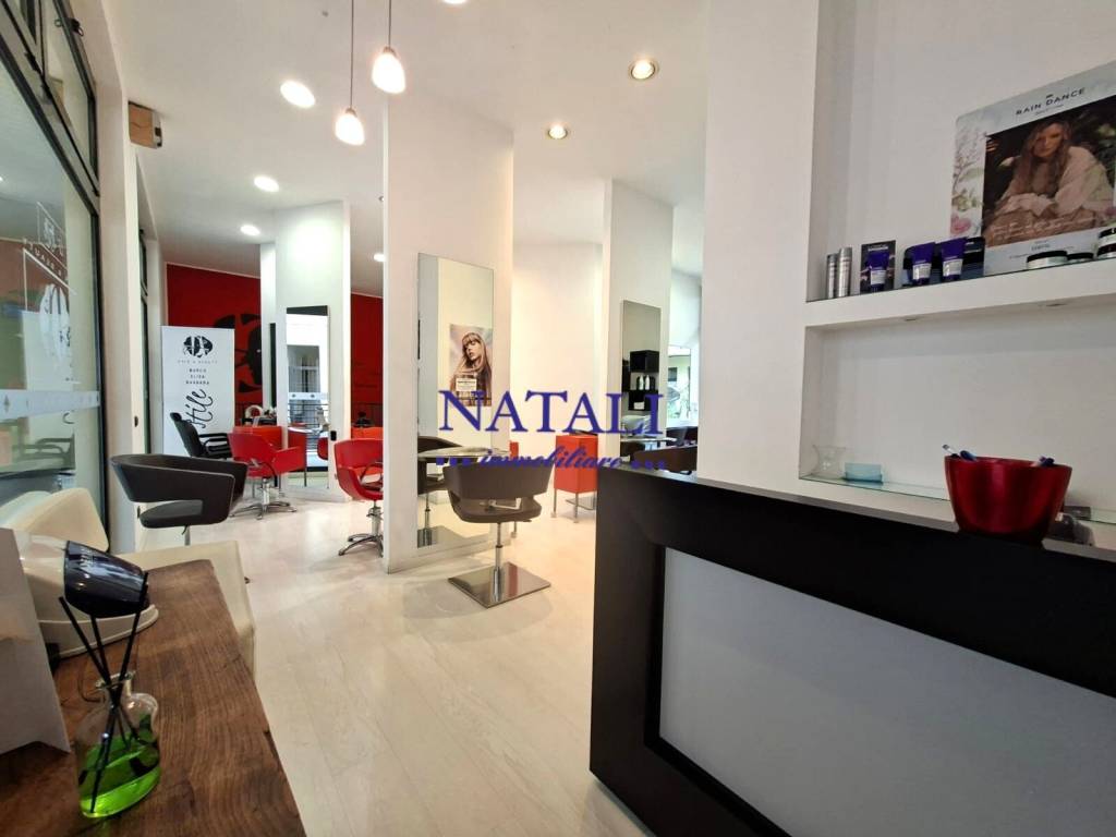 negozio in vendita a Legnano