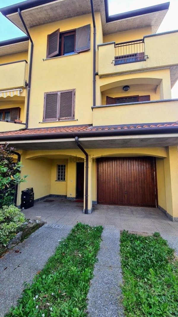 casa indipendente in vendita a Legnano