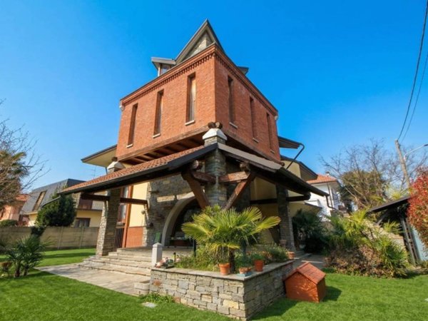 casa indipendente in vendita a Legnano