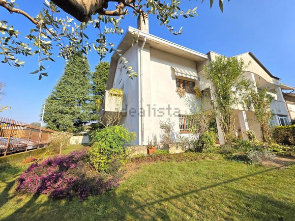casa indipendente in vendita a Legnano