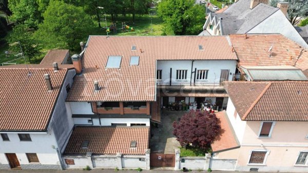 casa indipendente in vendita a Legnano