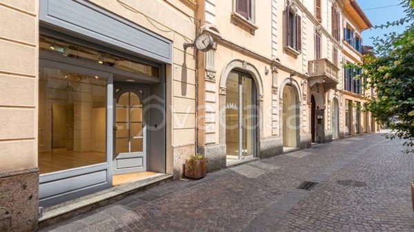 negozio in vendita a Legnano