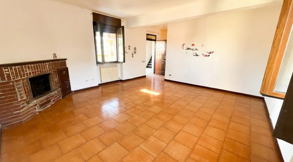 casa indipendente in vendita a Legnano