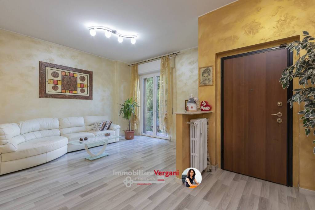 casa indipendente in vendita a Legnano
