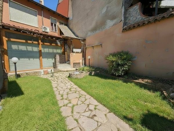casa indipendente in vendita a Legnano