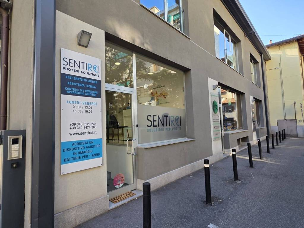 negozio in vendita a Legnano