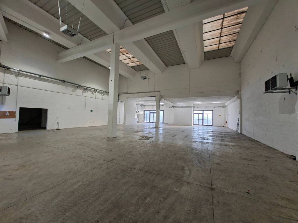 casa indipendente in vendita a Legnano