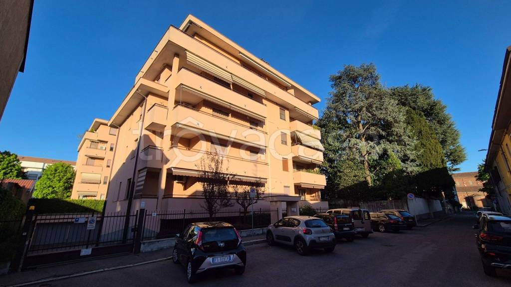 appartamento in vendita a Legnano