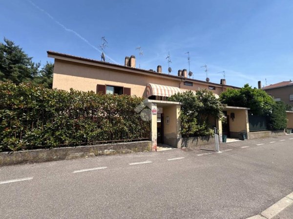 casa indipendente in vendita a Legnano