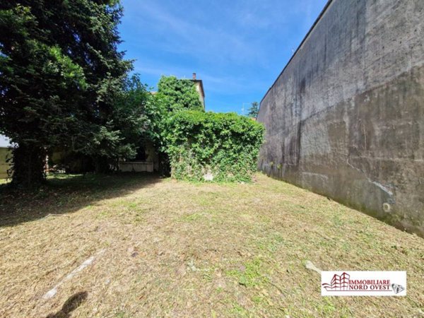 casa indipendente in vendita a Legnano