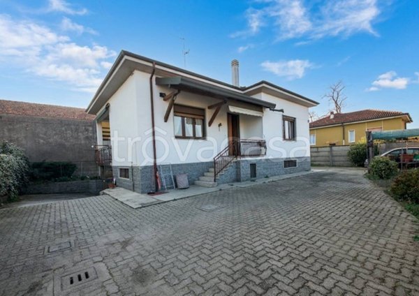 casa indipendente in vendita a Legnano