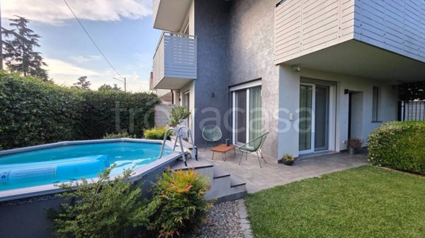 casa indipendente in vendita a Legnano