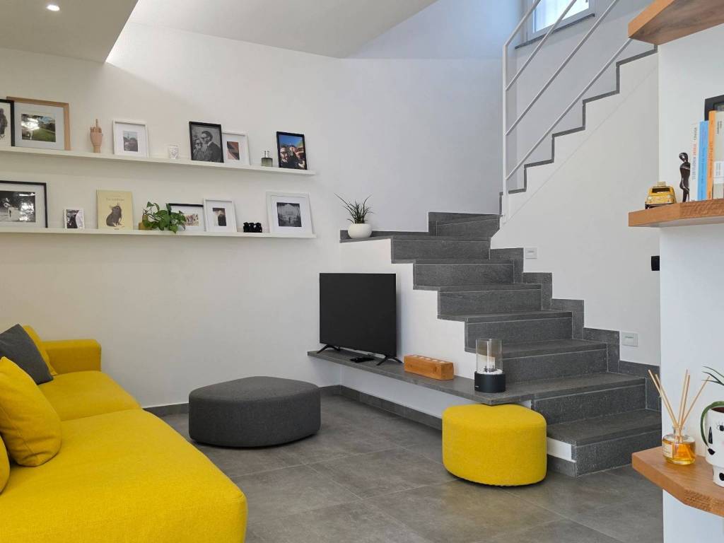 casa indipendente in vendita a Legnano
