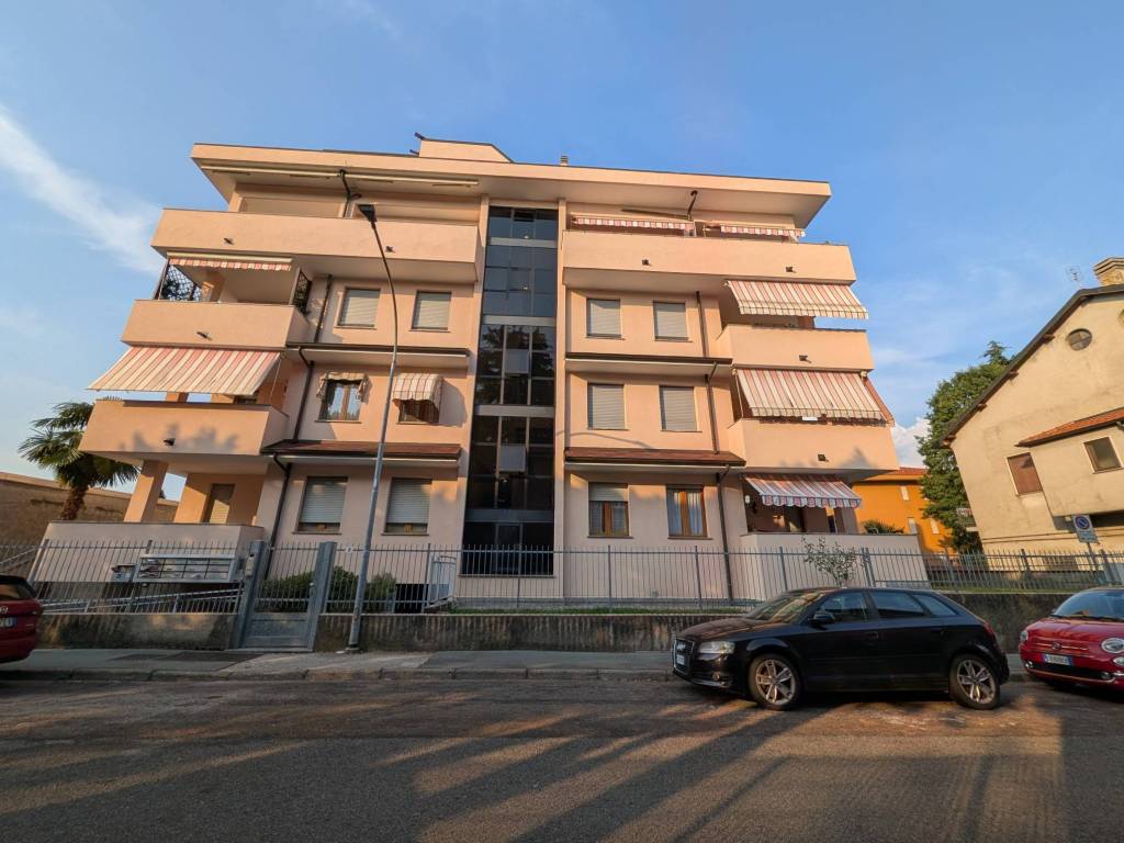 appartamento in vendita a Legnano
