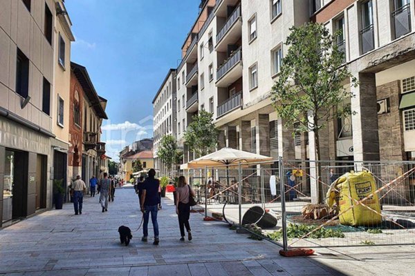 negozio in vendita a Legnano