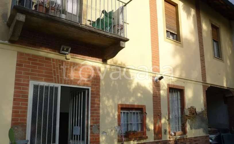 casa indipendente in vendita a Legnano