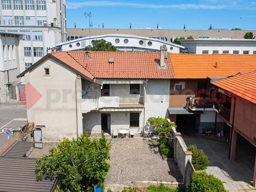 casa indipendente in vendita a Legnano