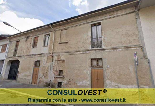 casa indipendente in vendita a Legnano