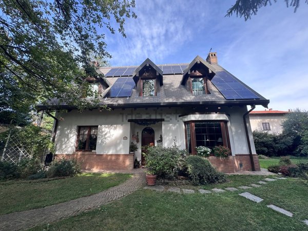 casa indipendente in vendita a Legnano