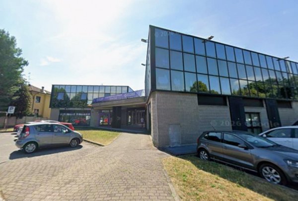 locale commerciale in vendita a Legnano