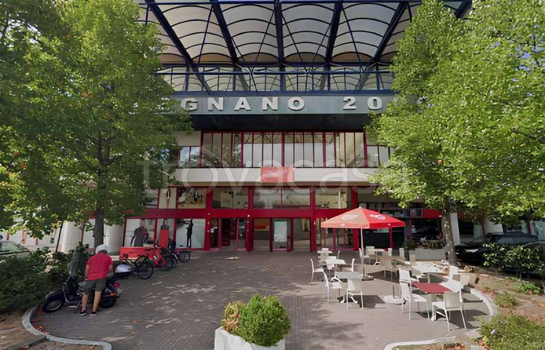 locale commerciale in vendita a Legnano