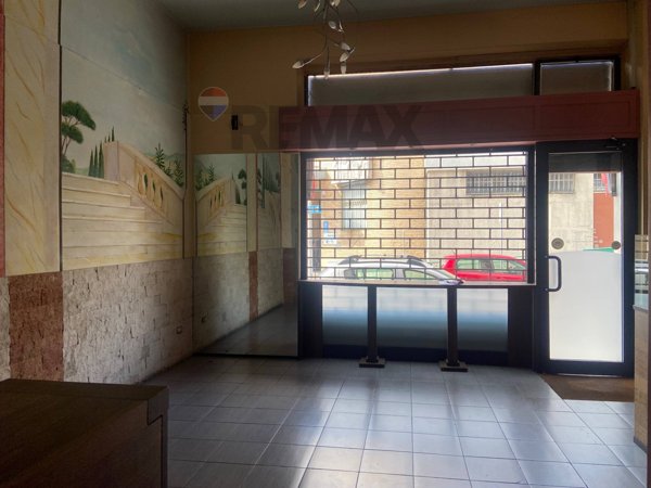 negozio in vendita a Legnano