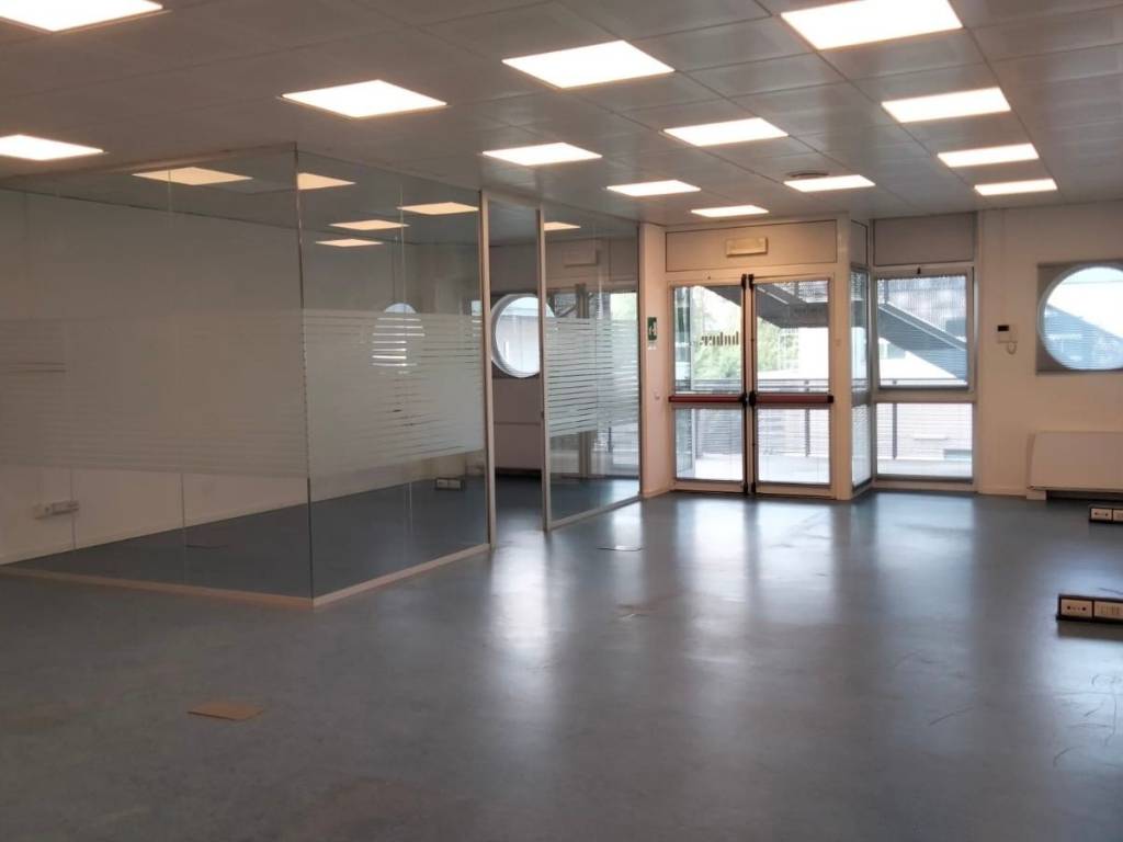 ufficio in vendita a Legnano