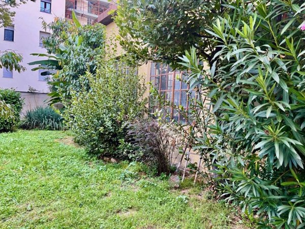 casa indipendente in vendita a Legnano