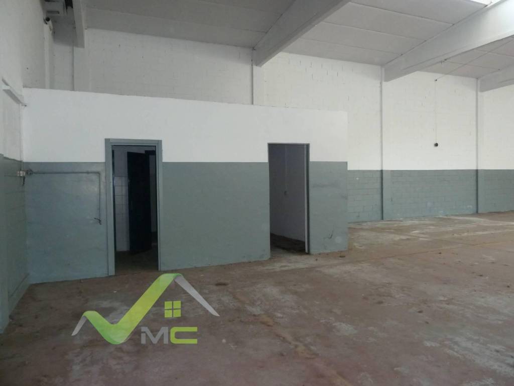 locale commerciale in vendita a Liscate