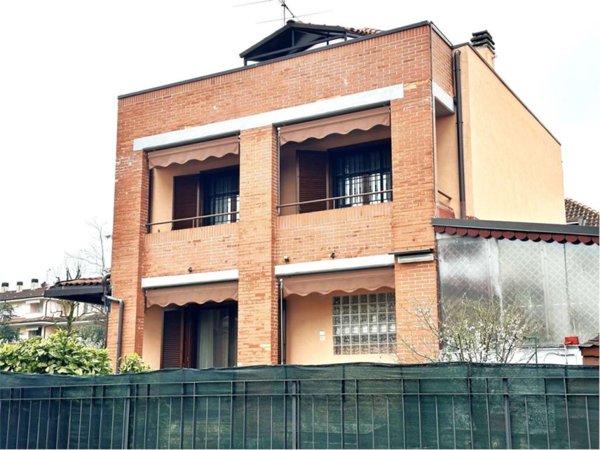casa indipendente in vendita a Liscate