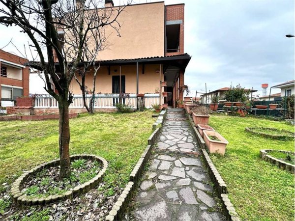 casa indipendente in vendita a Liscate
