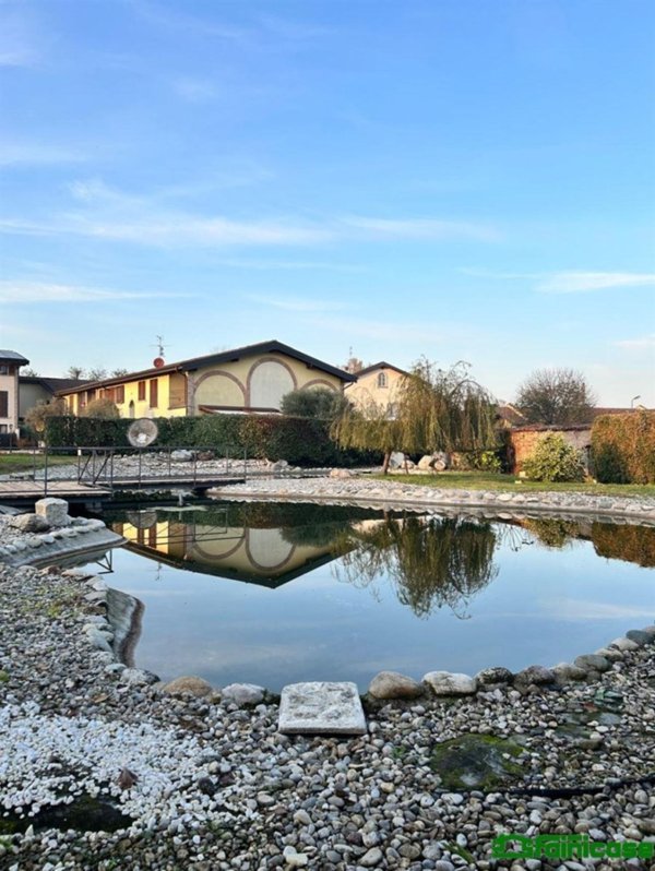 casa indipendente in vendita a Liscate